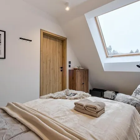 Bania Black Mountain I Basen & Apartman Białka Tatrzańska